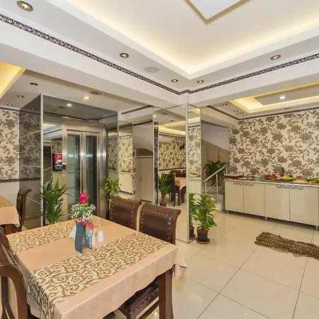 Raimond Hotel