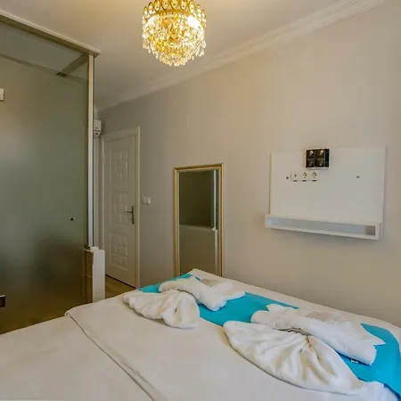 Royal Family Hotel 3*