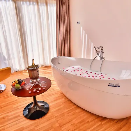 Hotell Business Life 4*