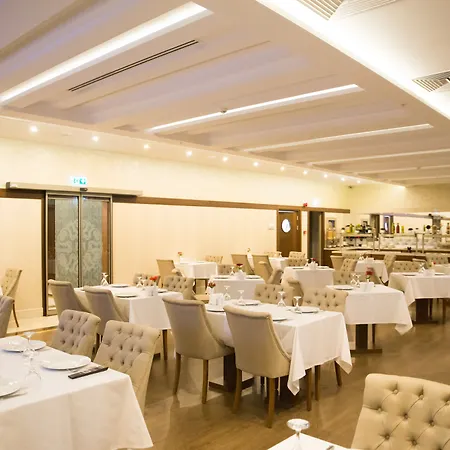Ξενοδοχείο The Grand Mira Business 4*