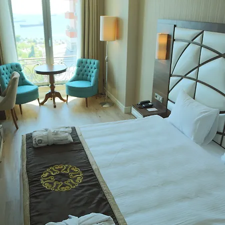 The Grand Mira Business 4*