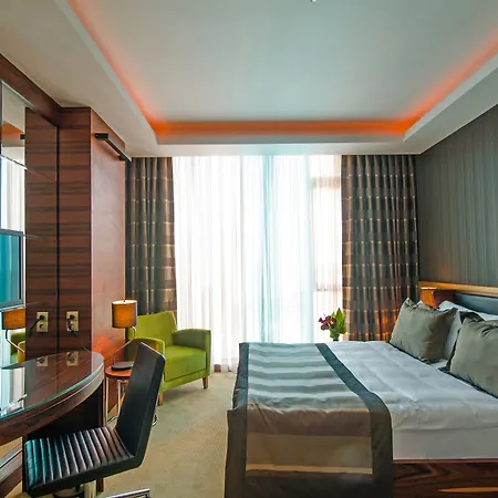 Hotel Mercure Umraniye 4*