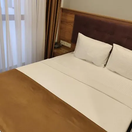 West Palace Hotel 2*