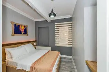 Hotel Cirrus Tomtom 2*