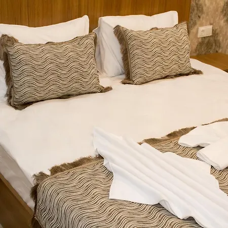 Hotel Capitol Suites Old City