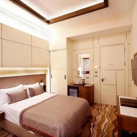 Grand De Pera Hotel 4*