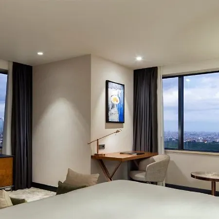 Hilton Maslak 5* Istanbul