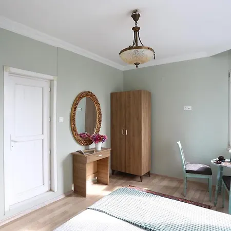 Sofia Corner Apartahotel 3*