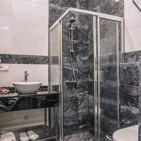Luxir Hotel