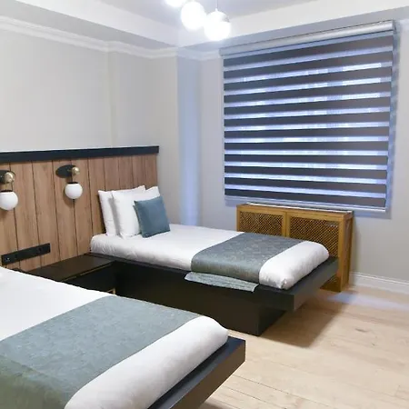 Luxir Hotel