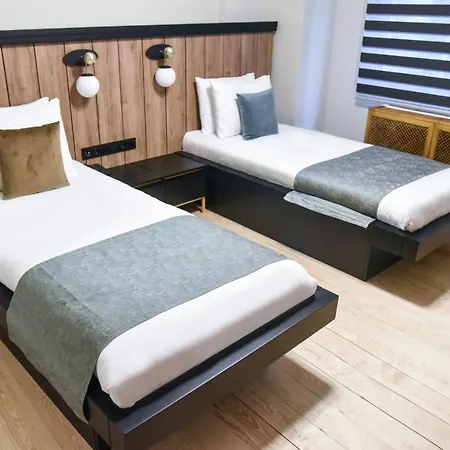 Luxir 4*
