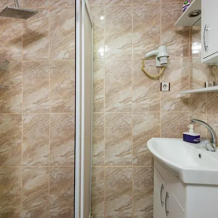 Apartmanhotel House