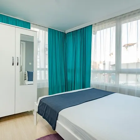 House Apartmanhotel 2*