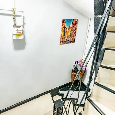 House Apartmanhotel 2*