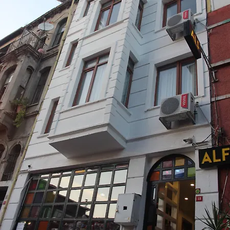 Alf Hotel 4*