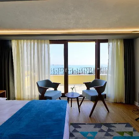 Hotel Poem 2*