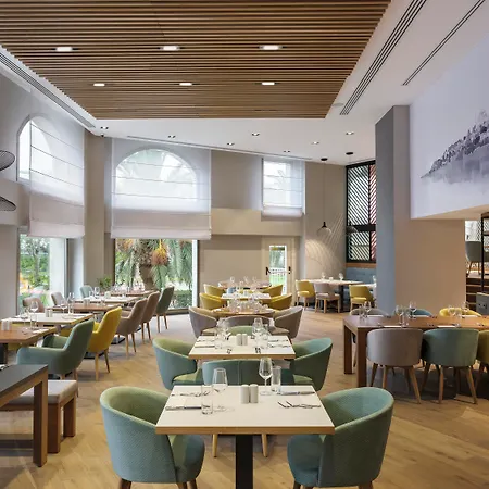 Hotel Holiday Old City By Ihg 4*