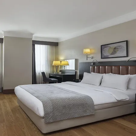 Holiday Old City By Ihg 4*