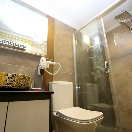 Aparthotel Grand Moon *