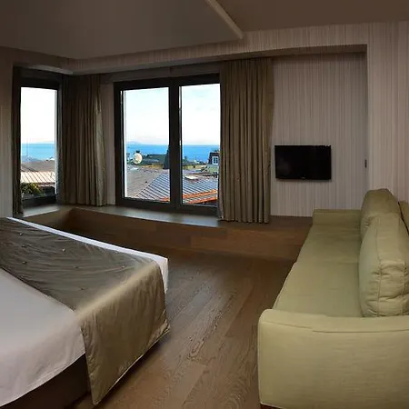 Arcadia Blue Hotel 4*