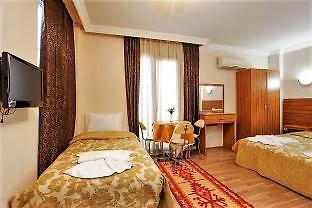 Casa Mia Old Hotell 3*