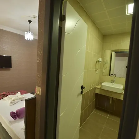 Hotel Omega Luxx