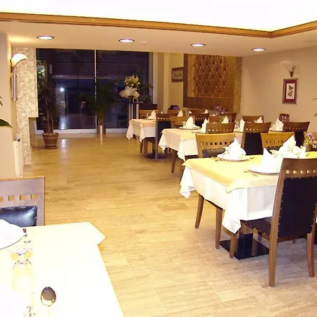 Bc Burhan Cacan & & Cafe Hotell Istanbul