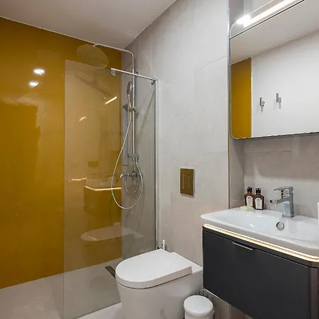 Apartment Cozy Modern Duplex 2bd15bath #65 Istanbul
