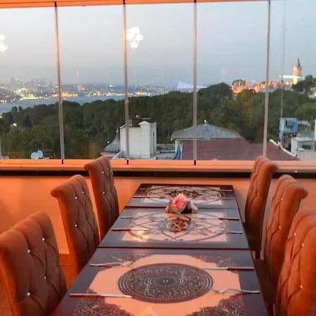 Отель The 3*