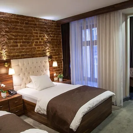 Hotel Karakoey 2*