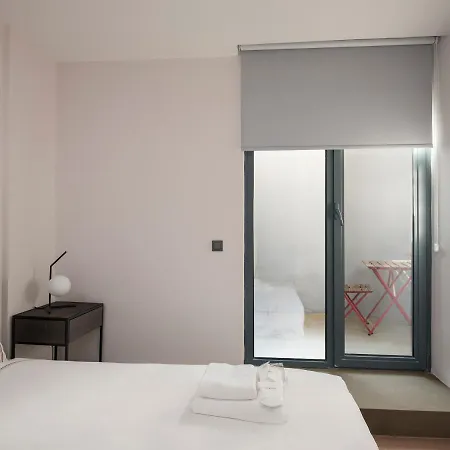 Cozy Modern Duplex 2bd15bath #65 Istanbul