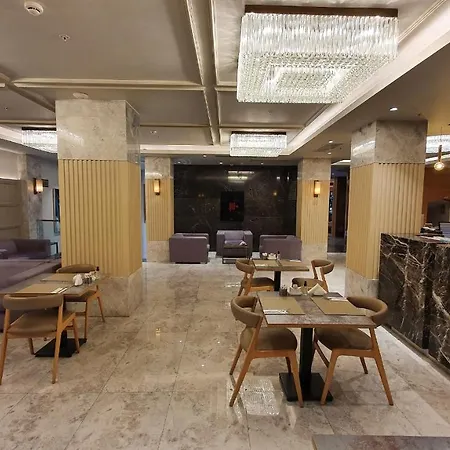 Golden Royal & Hotel