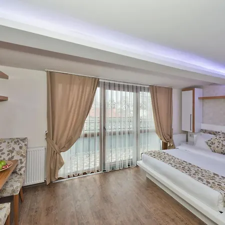 Aparthotel Butterfly 3*
