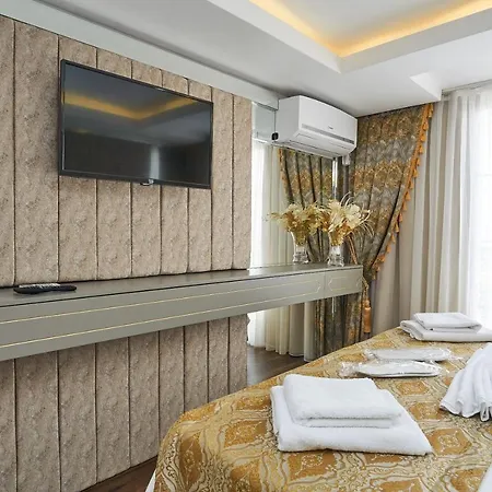 Sultan Suleyman Palace & Istambul