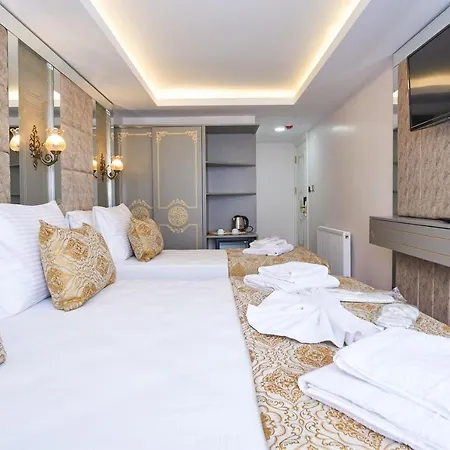 Sultan Suleyman Palace & Istambul