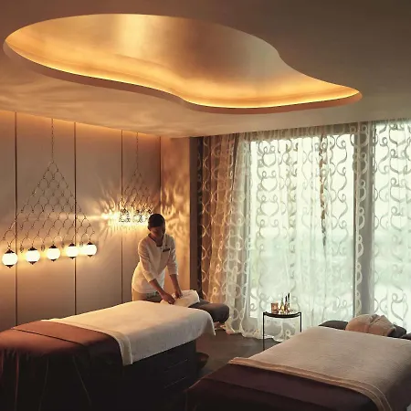 Hotel Raffles 5*