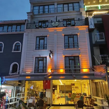 Magnaura House Hotel 3*