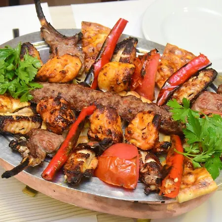 Vatan Asur Hotel 3*