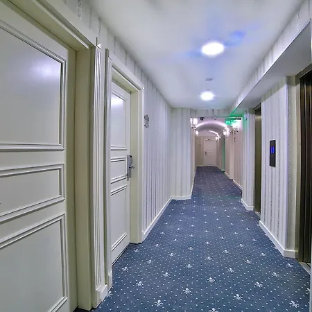 Hotel Monaco 4*