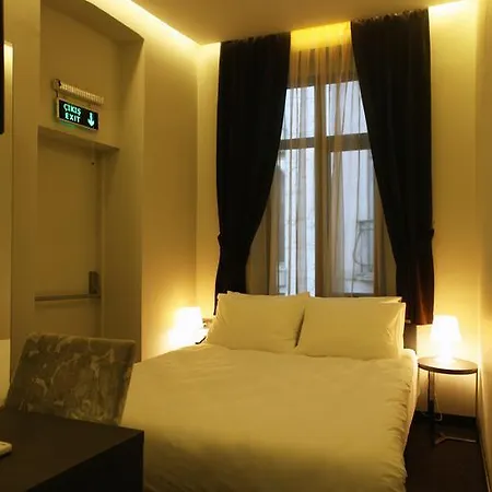Big Urban Hotel