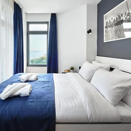 Taksim Blue Bosphorus House