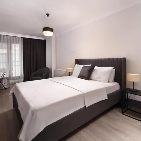 Etiz & Residences *