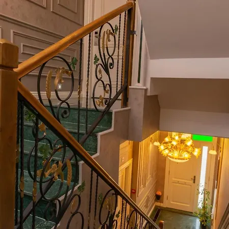 Begonville Mansion Oldcity Hotel *