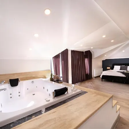Etiz & Residences Hotel *