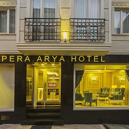 Pera Arya