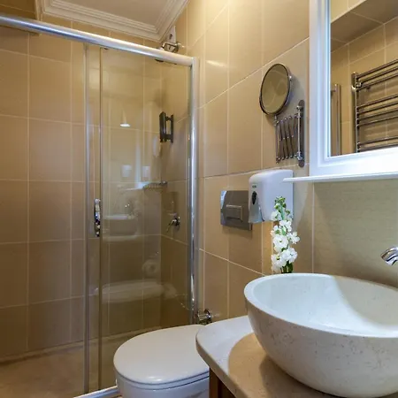 Agora Hotel 3*