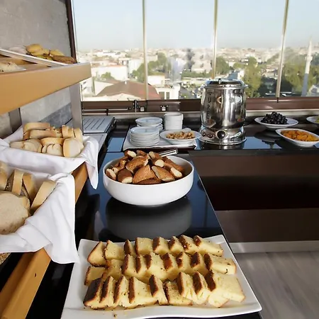 Hotell River 2*