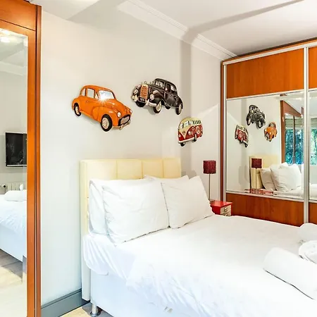 Elegant Flat With Fascinating Bosphorus View In Besiktas アパート イスタンブール