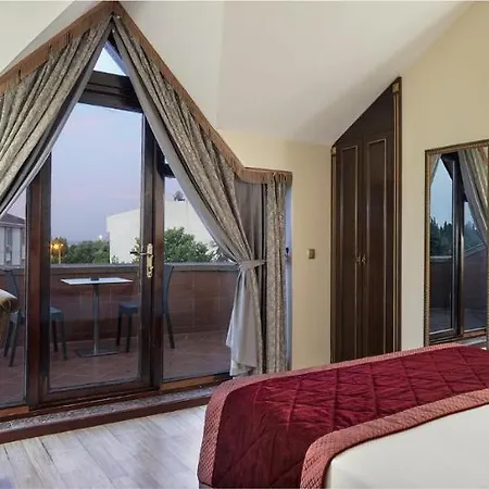 Chatto Hotel 3*