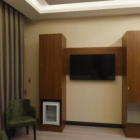 Hotel The Golden Pera's &